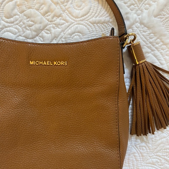 Michael kors tan crossbody - Picture 2 of 4